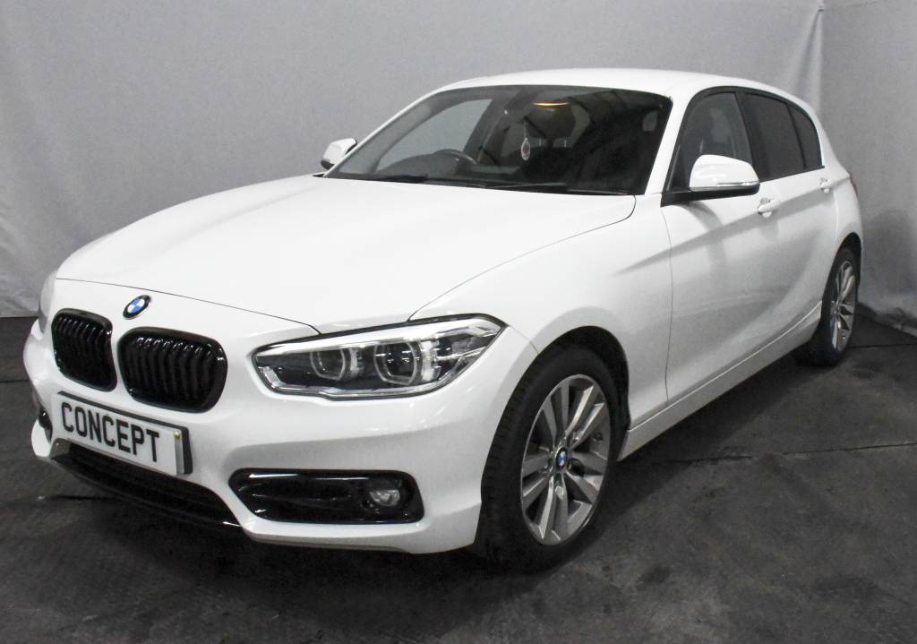 BMW 1 SERIES DIESEL HATCHBACK 116D SPORT 5DR [NAV]