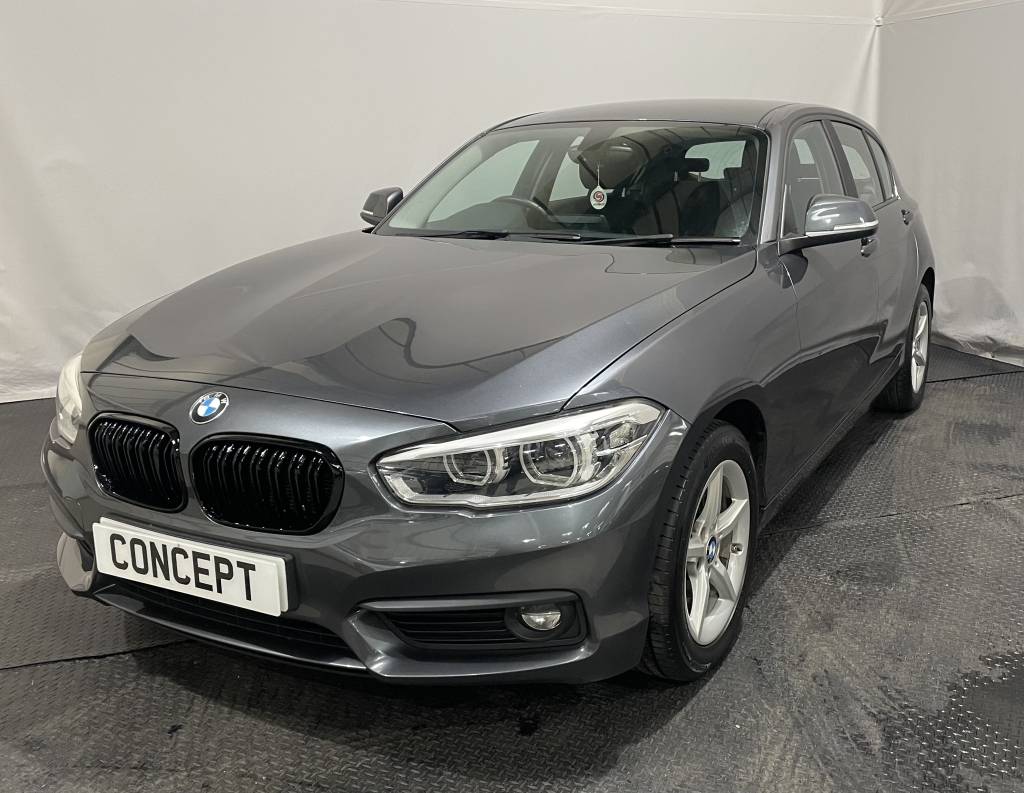 BMW 1 SERIES DIESEL HATCHBACK 116D SE BUSINESS 5DR [NAV/SERVOTR